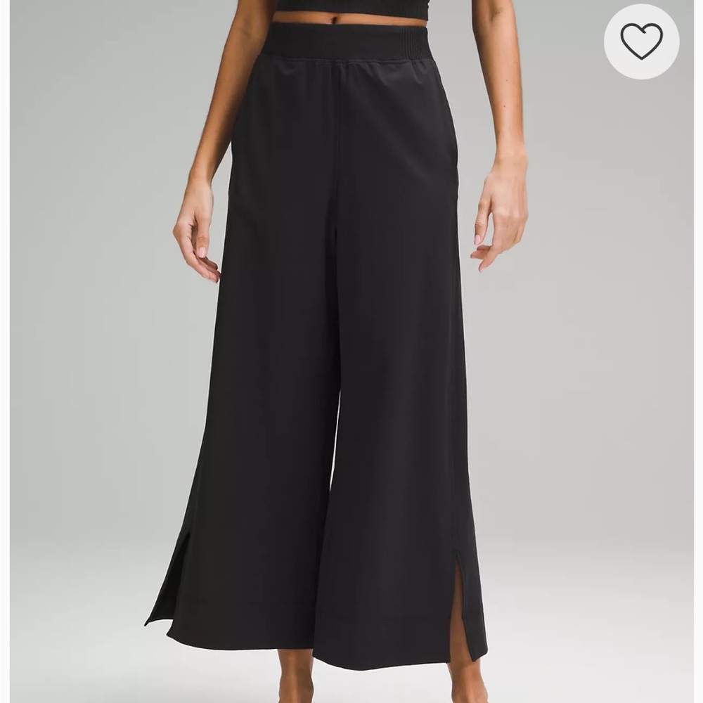 Lululemon Stretch Woven High-Rise Wide-Leg Cropped Pant - black - never worn